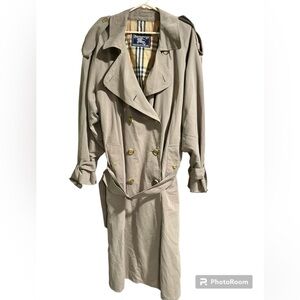 Burberrys London Men’s Beige Trench Coat